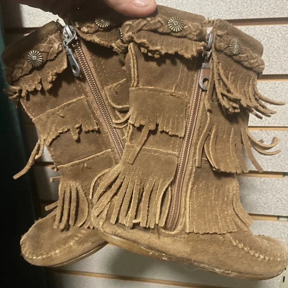 Minnetonka kids brown